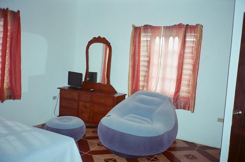 פורט אנטוניו Boston Beach Guesthouse חדר תמונה