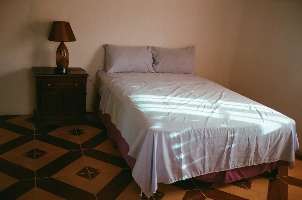 פורט אנטוניו Boston Beach Guesthouse מראה חיצוני תמונה