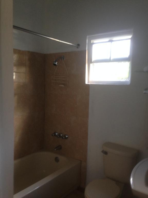 פורט אנטוניו Boston Beach Guesthouse מראה חיצוני תמונה